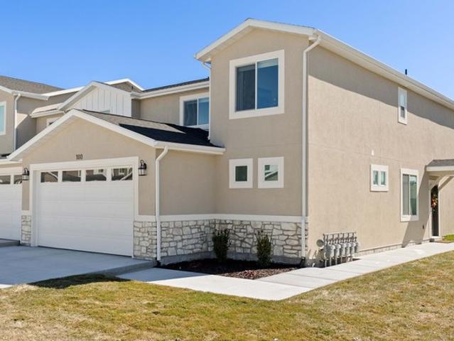 Townhouse for sale in Cache, Utah