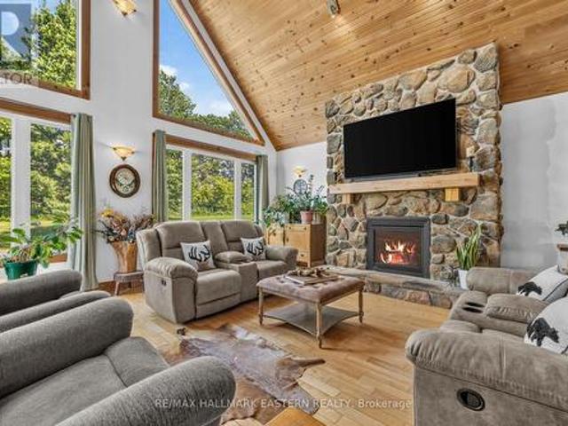 House for sale in Quinte West, Ontario