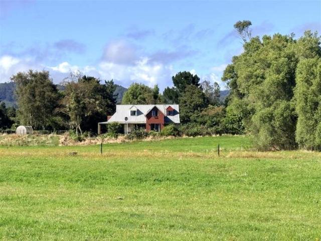 House for sale in West Coast