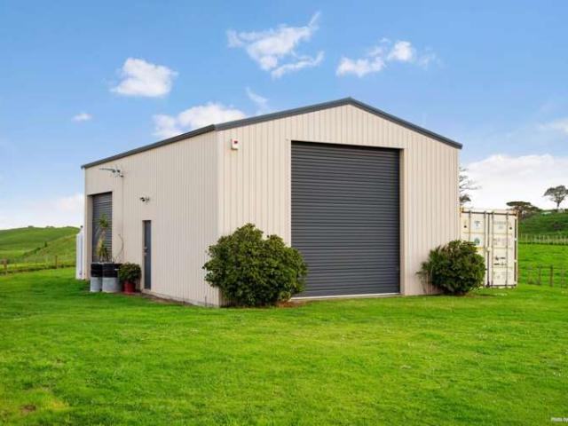Property for sale in Awhitu
