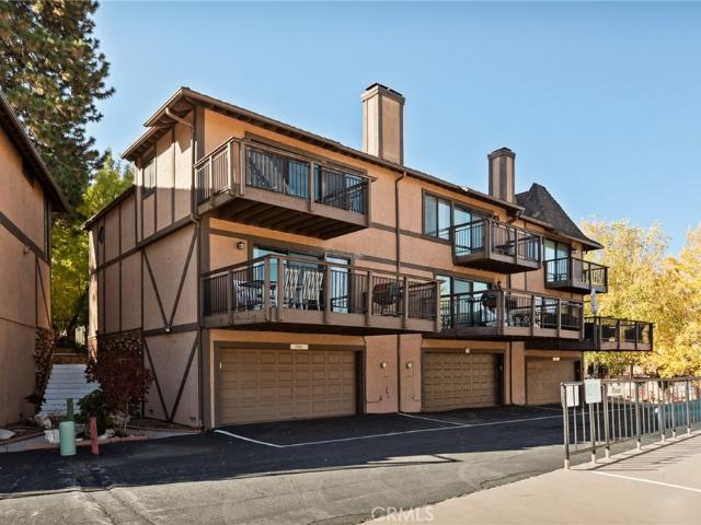 Townhouse for sale in Cedar Glen, California