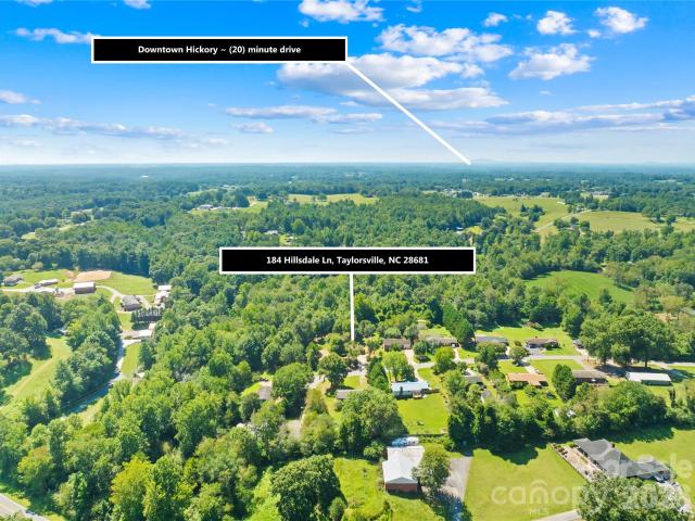 House for sale in Hiddenite, North Carolina