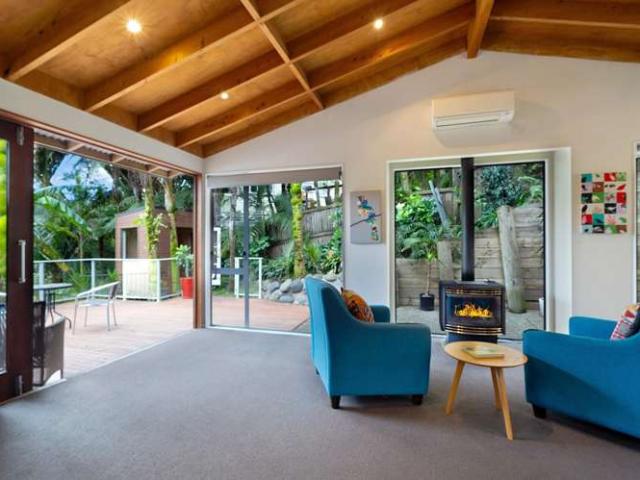 House for sale in Oratia, Oroua County