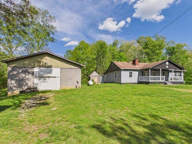 House for sale in Flatgap, Kentucky