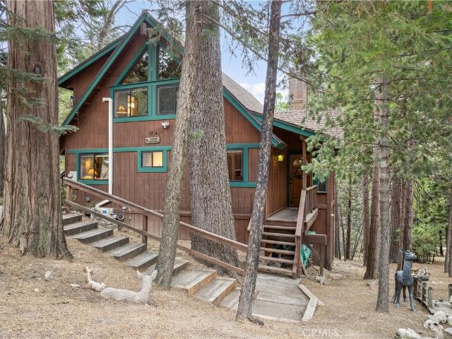 House for sale in Blue Jay, California