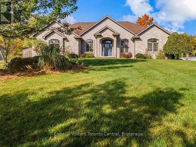 House for sale in Georgian Bluffs, Southwestern Ontario