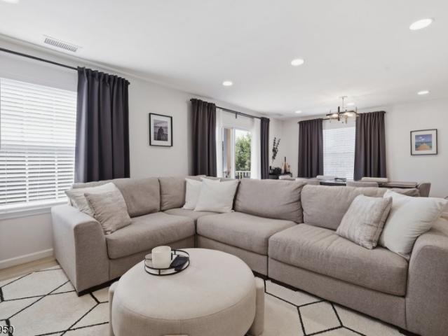 Townhouse for sale in Hanover Hills, Hanover Township