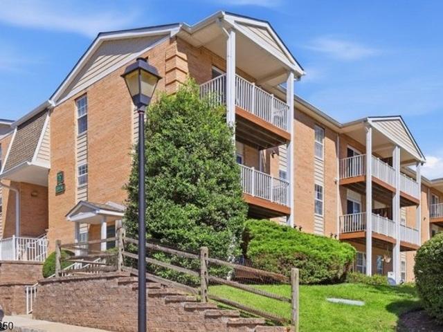 Condo for sale in Hanover Hills, Hanover Township