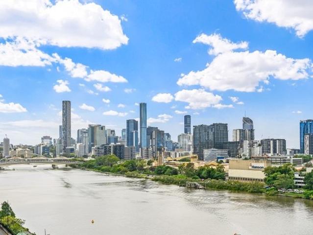 Office for rent in Toombul, Queensland