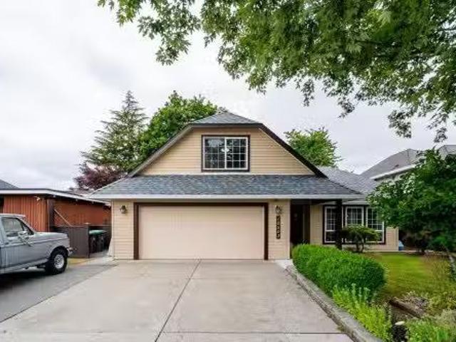 House for sale in Cloverdale, Surrey