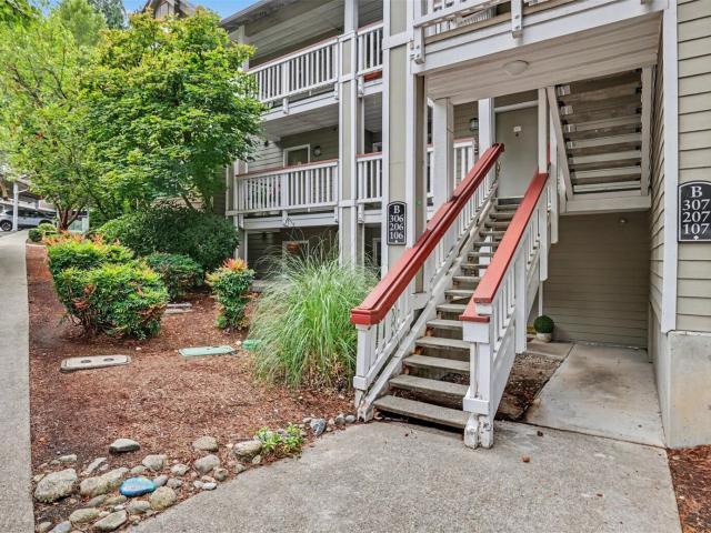Condo for sale in Issaquah, Washington