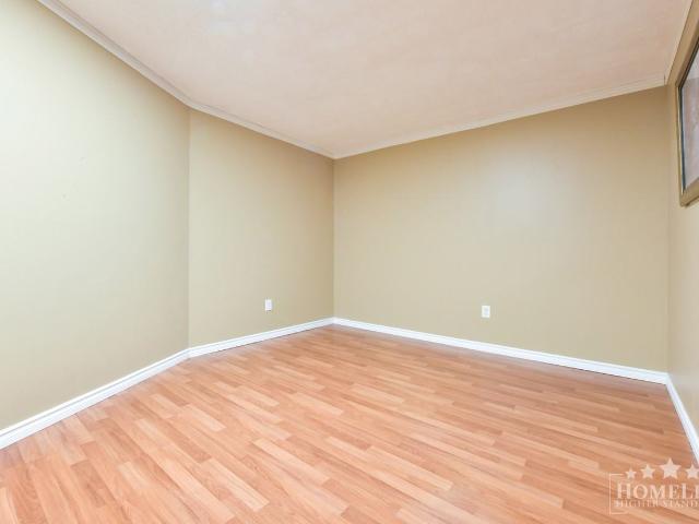 Apartment for rent in Surrey, British Columbia