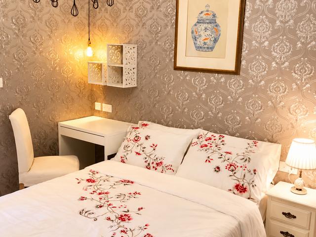 Room for rent in Institution Hill, Singapore