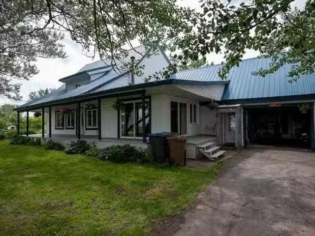 House for sale in Saint-jean-sur-richelieu, Quebec
