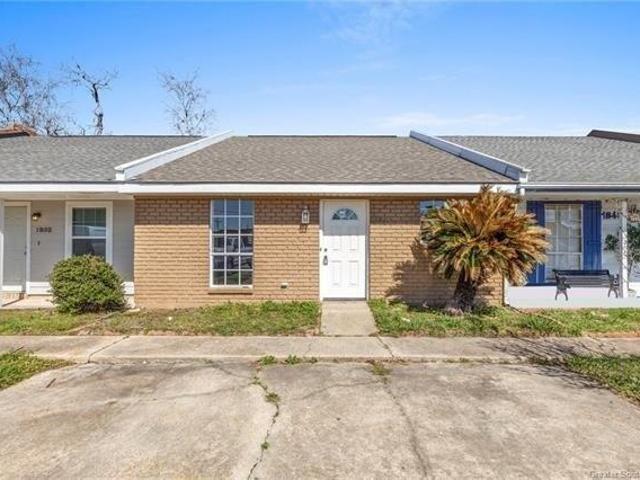 Townhouse for sale in Lake Charles