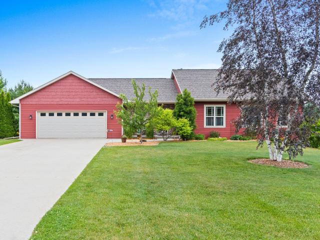 House for sale in Mishicot