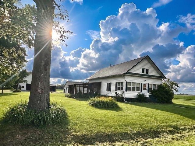 House for sale in Cisne, Illinois