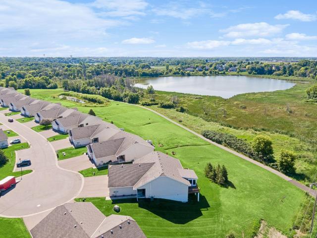 Townhouse for sale in Waconia, Minnesota