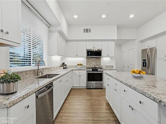 Condo for sale in Anaheim, California