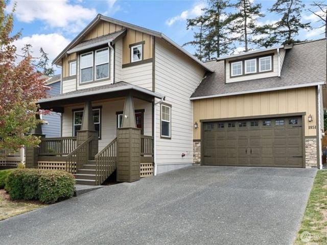 House for sale in Oak Harbor, Washington