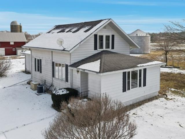House for sale in Whiteside, Illinois
