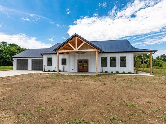 House for sale in Aurora, Indiana