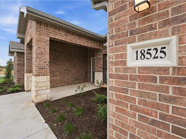 House for sale in Spring Hill, Johnson County