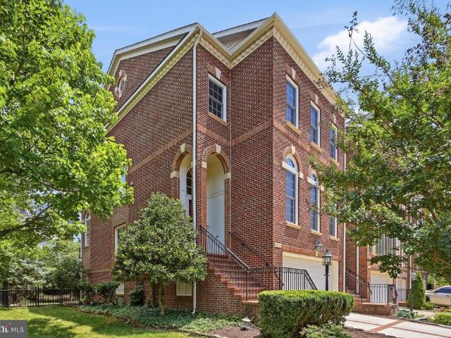 Townhouse for sale in Virginia