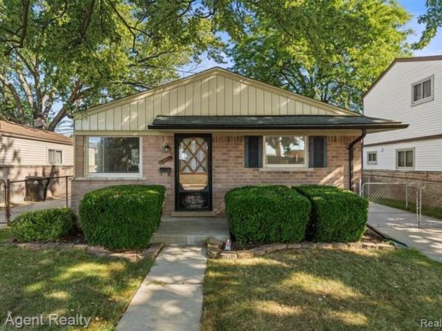 House for sale in Roseville, Michigan