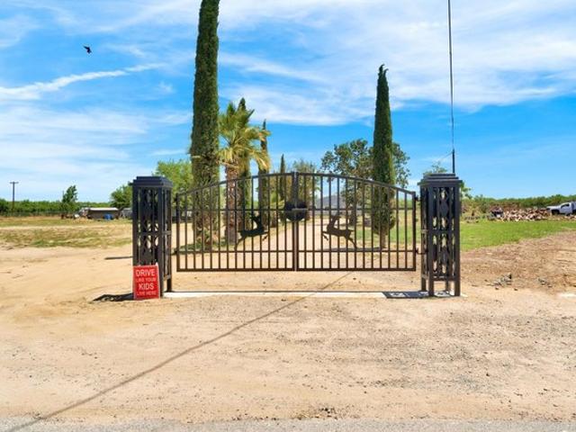 House for sale in Madera, California