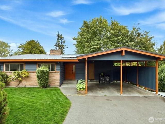 House for sale in Kenmore, Washington
