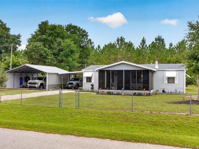House for sale in Ocklawaha, Florida