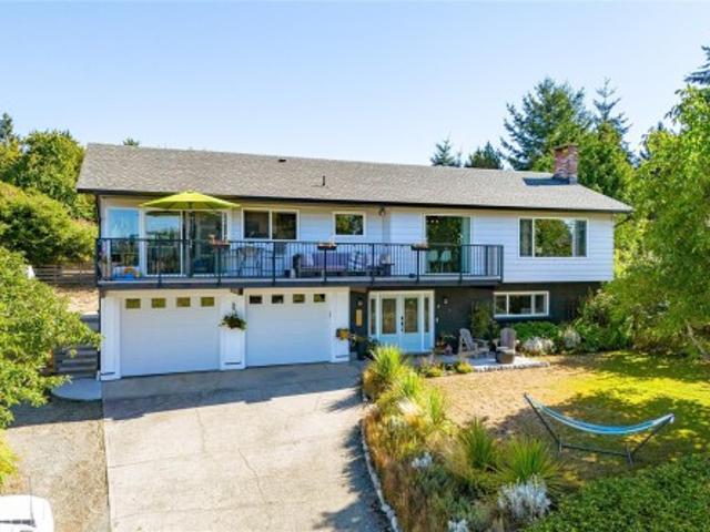 House for sale in Brentwood Bay, British Columbia