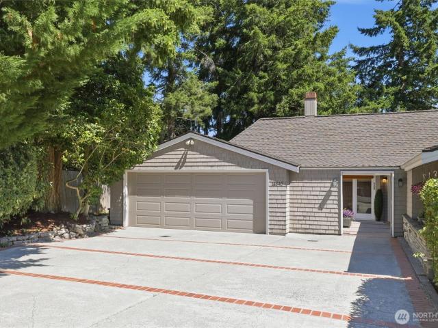 House for sale in Kenmore, King County