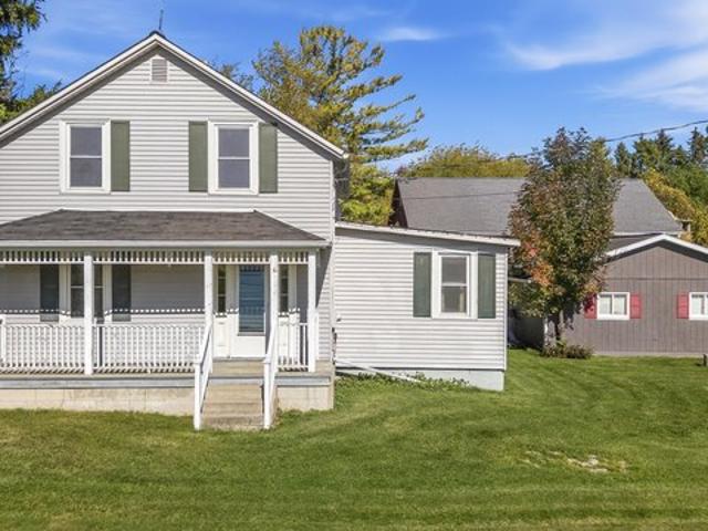 House for sale in Cedarburg, Ozaukee County