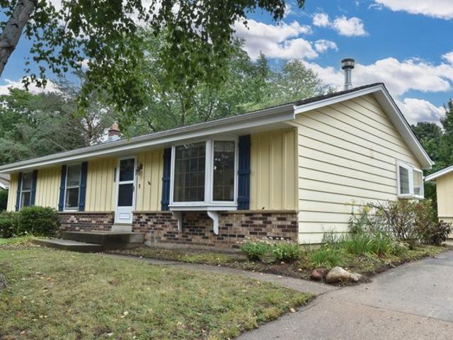 House for sale in Waukesha, Waukesha County