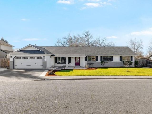 House for sale in Oregonia