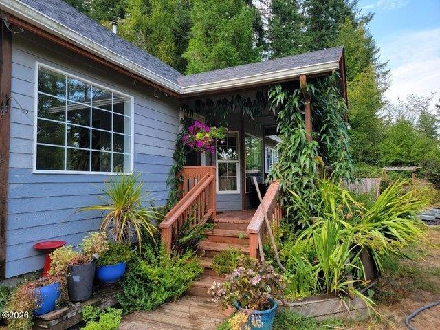 House for sale in Toledo, Lincoln County