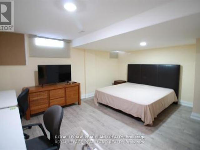 House for rent in Oakville, Ontario