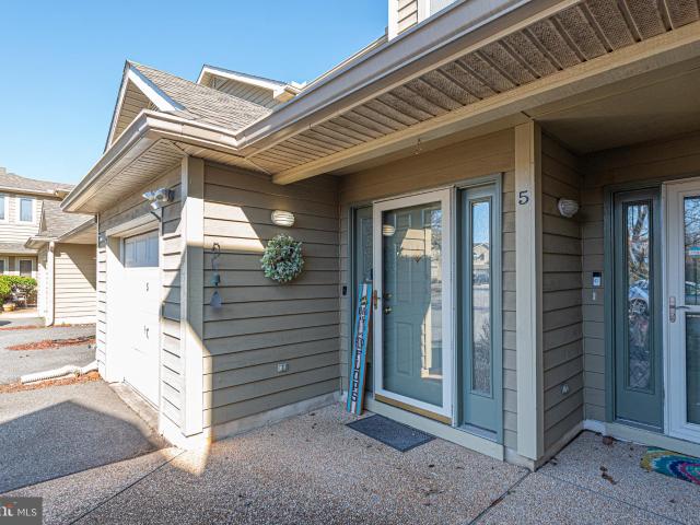 Condo for sale in Delaware