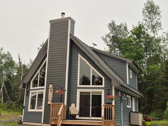 House for sale in Ontario