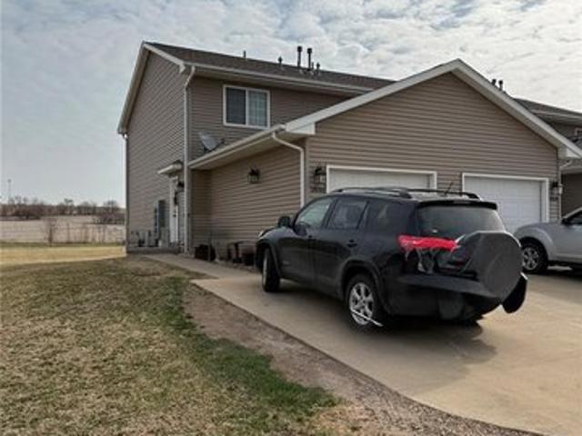 Townhouse for sale in Linn, Iowa