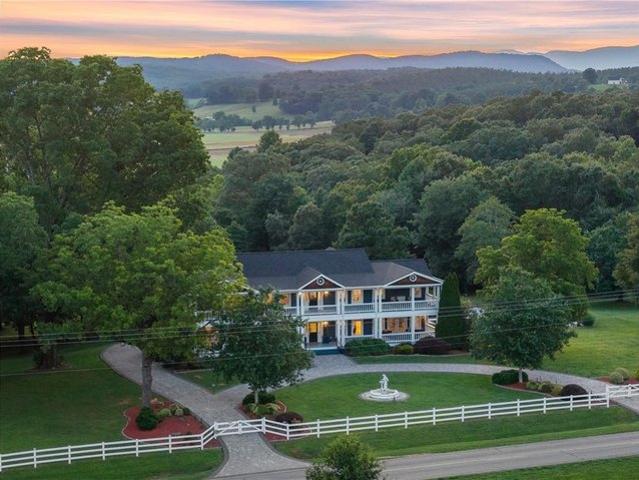 House for sale in Clarkesville, Georgia