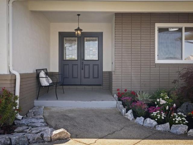 House for sale in Burlingame, San Mateo County