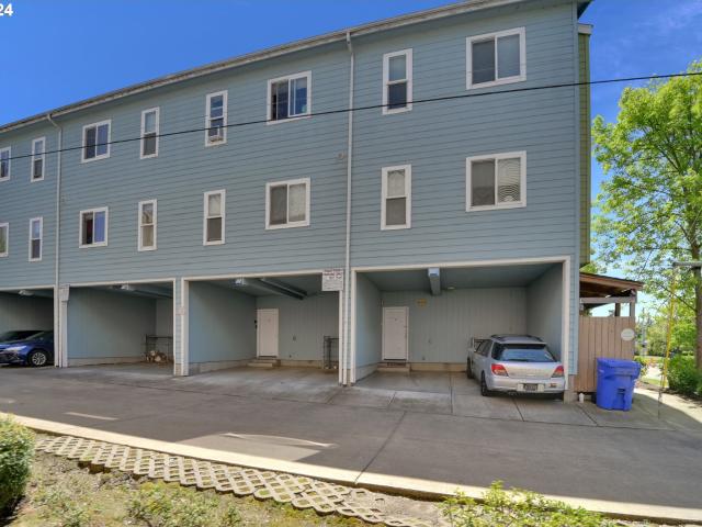 House for sale in College Hill, Eugene