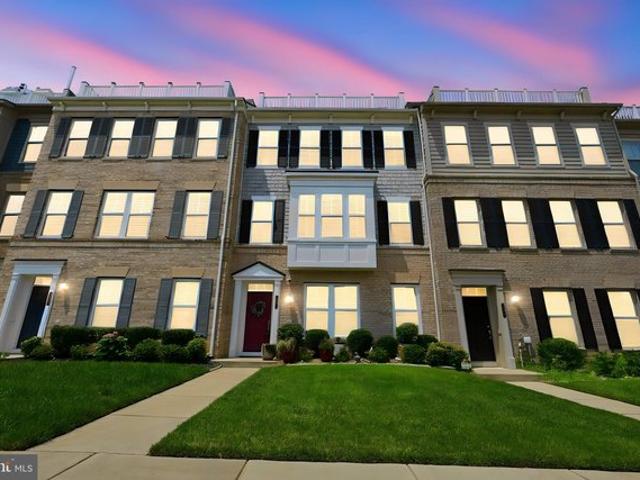 Townhouse for sale in Virginia