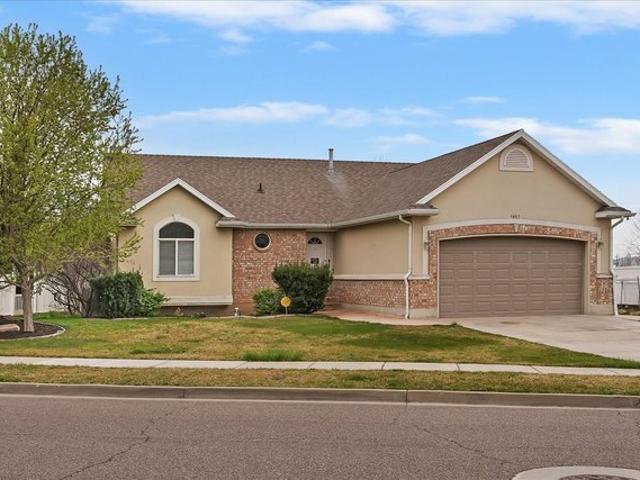 House for sale in Syracuse, Utah