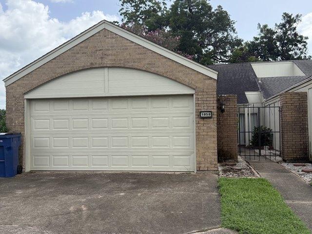 Townhouse for sale in West Columbia, Texas