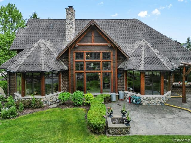 House for sale in Northville