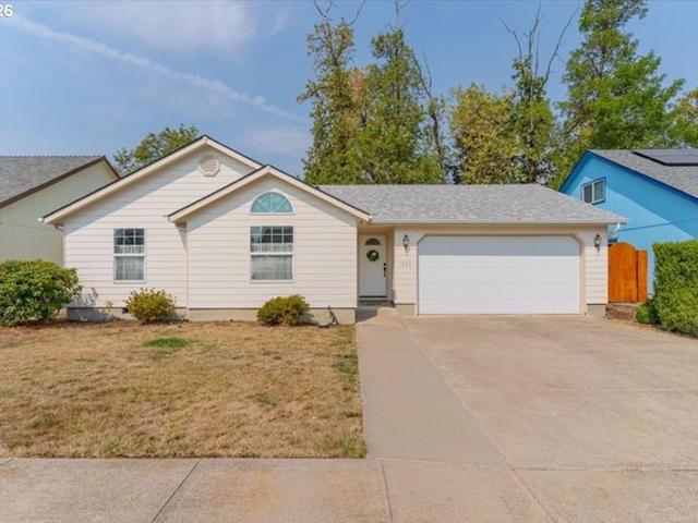 House for sale in Oregonia